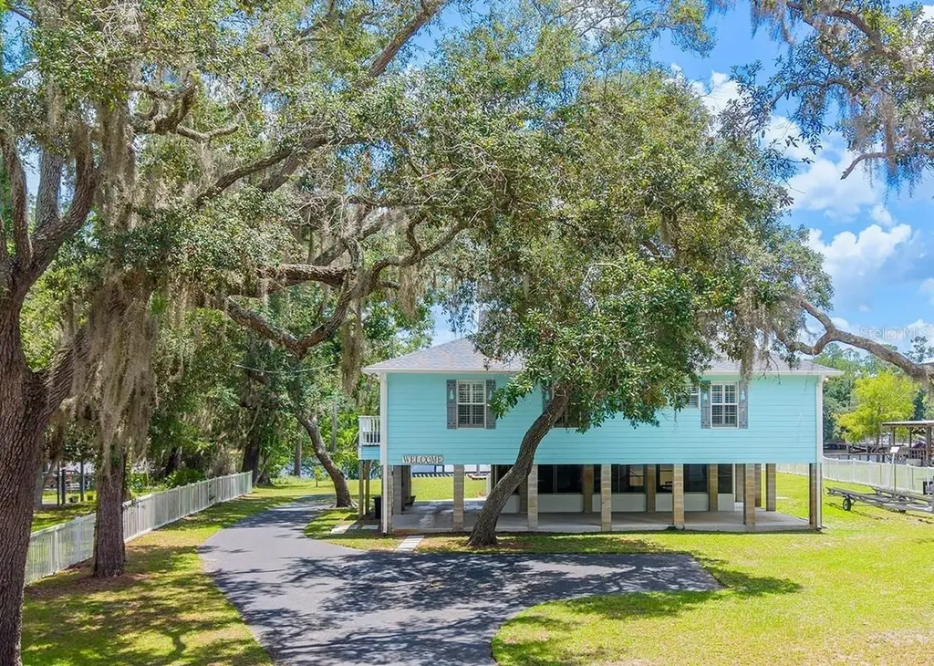 8213 Riverview Road Fanning Springs FL 32693