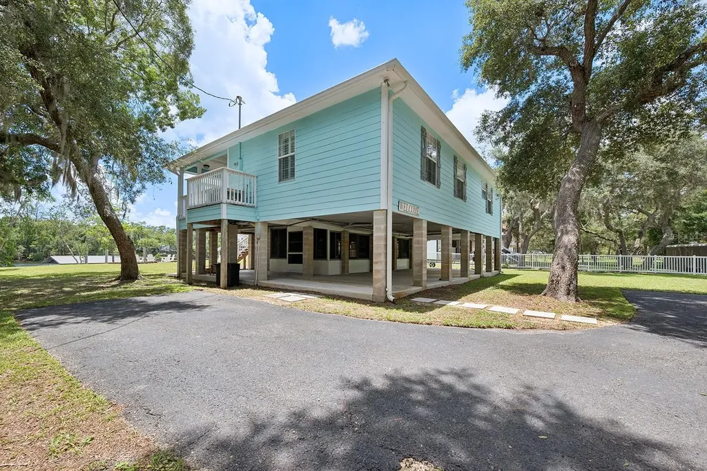 8213 Riverview Road Fanning Springs FL 32693