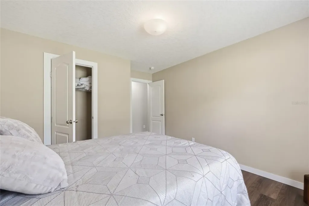 45861 Raccoon Street Paisley FL 32767