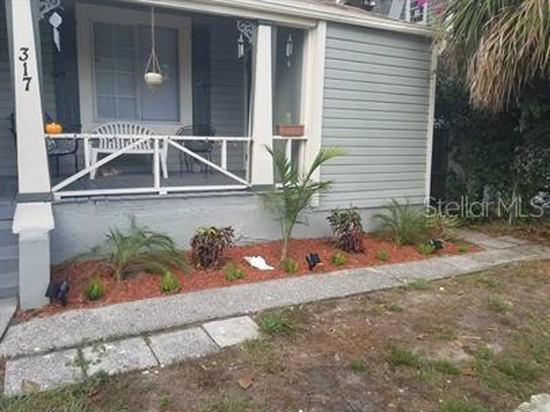 317 E Tarpon Avenue Tarpon Springs FL 34689