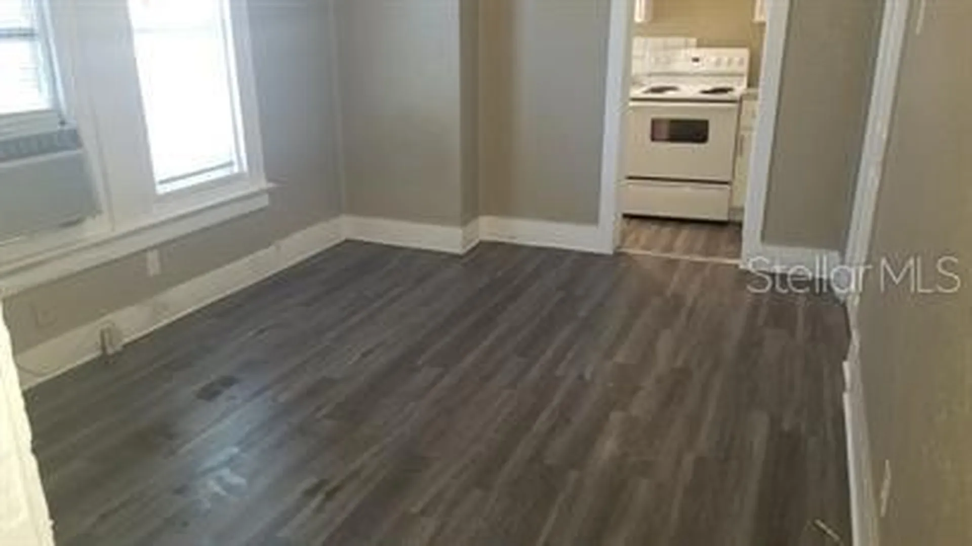 317 E Tarpon Avenue Tarpon Springs FL 34689