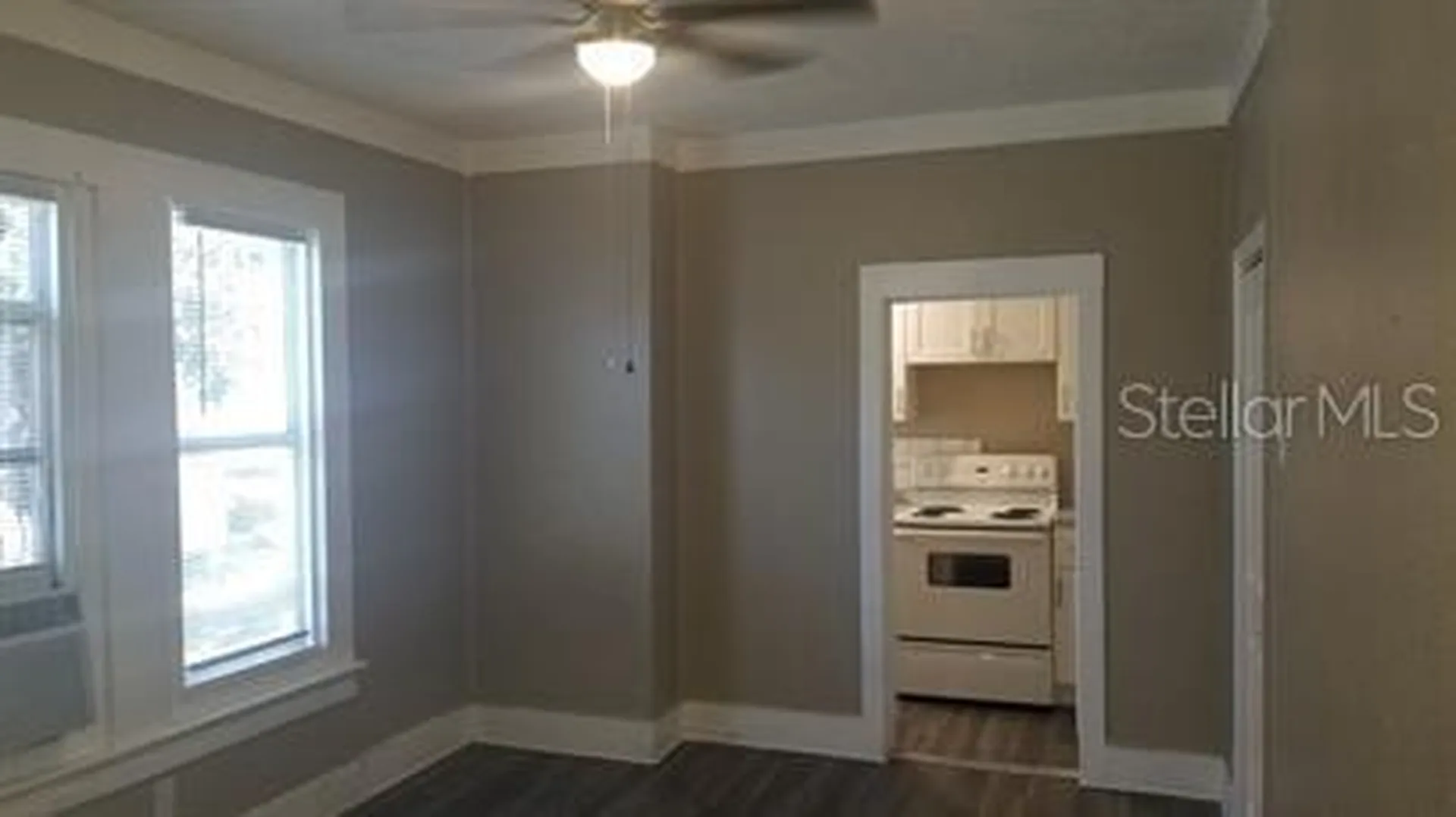 317 E Tarpon Avenue Tarpon Springs FL 34689