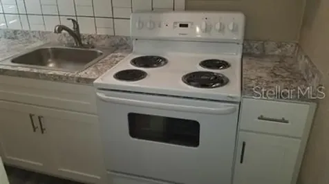 317 E Tarpon Avenue Tarpon Springs FL 34689
