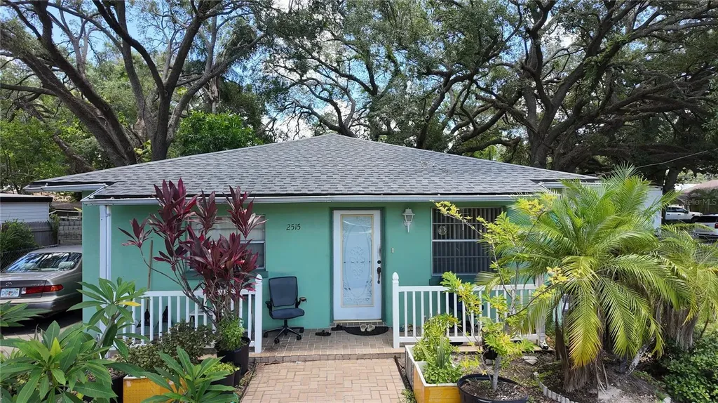 2515 W Powhatan Avenue Tampa FL 33614