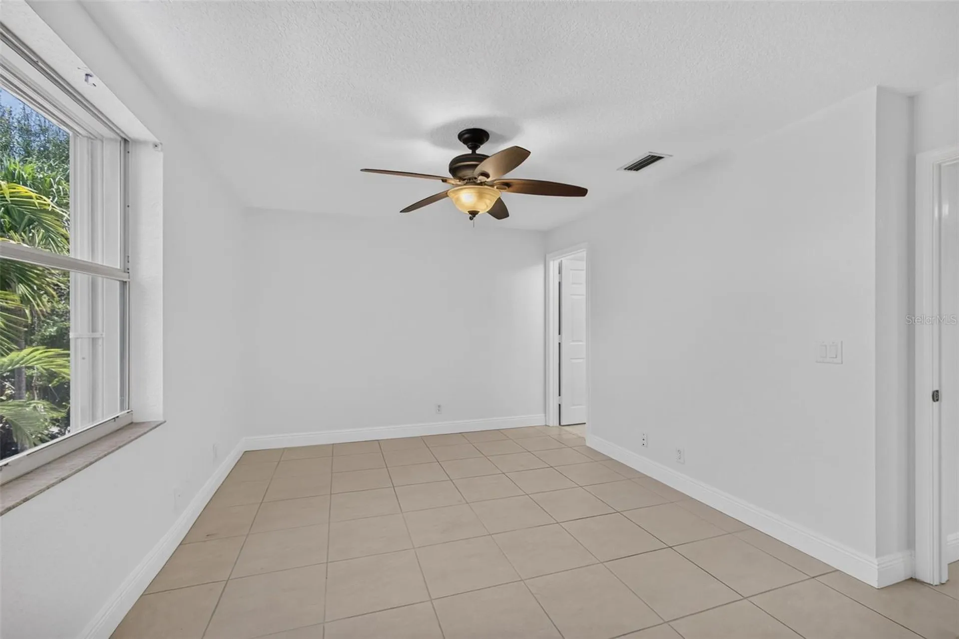 946 Summit Lake Drive West Palm Beach FL 33406