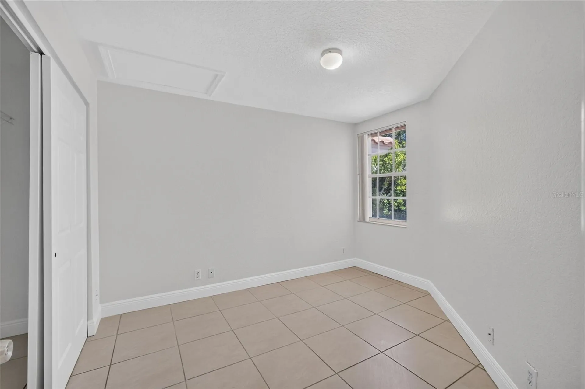 946 Summit Lake Drive West Palm Beach FL 33406
