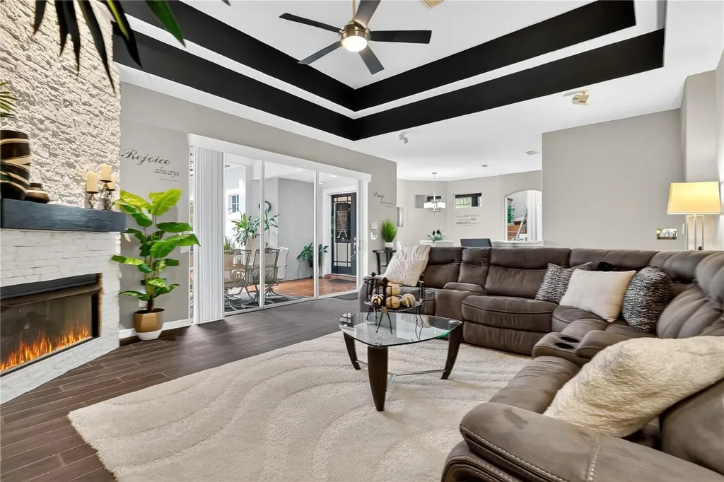 2006 Avenel Street Orlando FL 32828