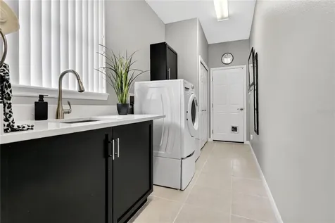2006 Avenel Street Orlando FL 32828
