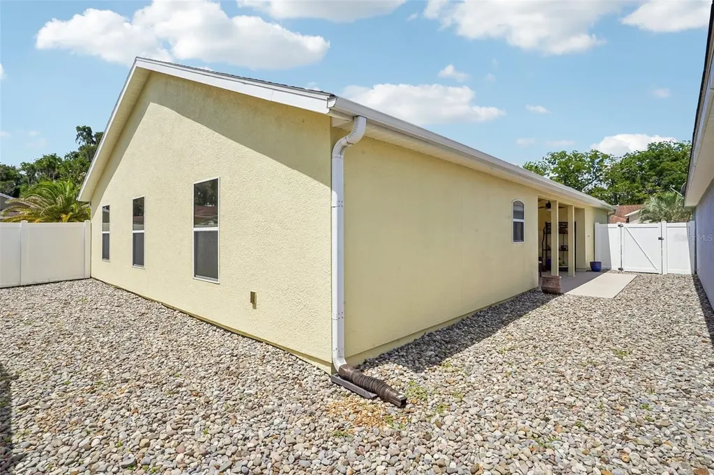 12416 NE 48th Loop Oxford FL 34484