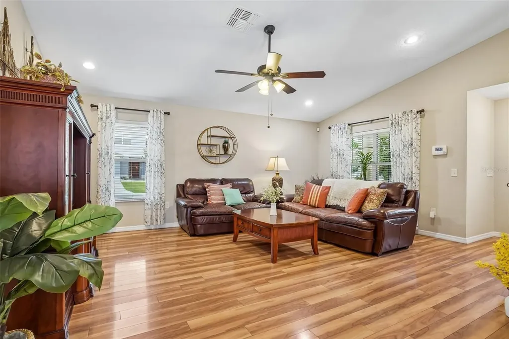 12416 NE 48th Loop Oxford FL 34484