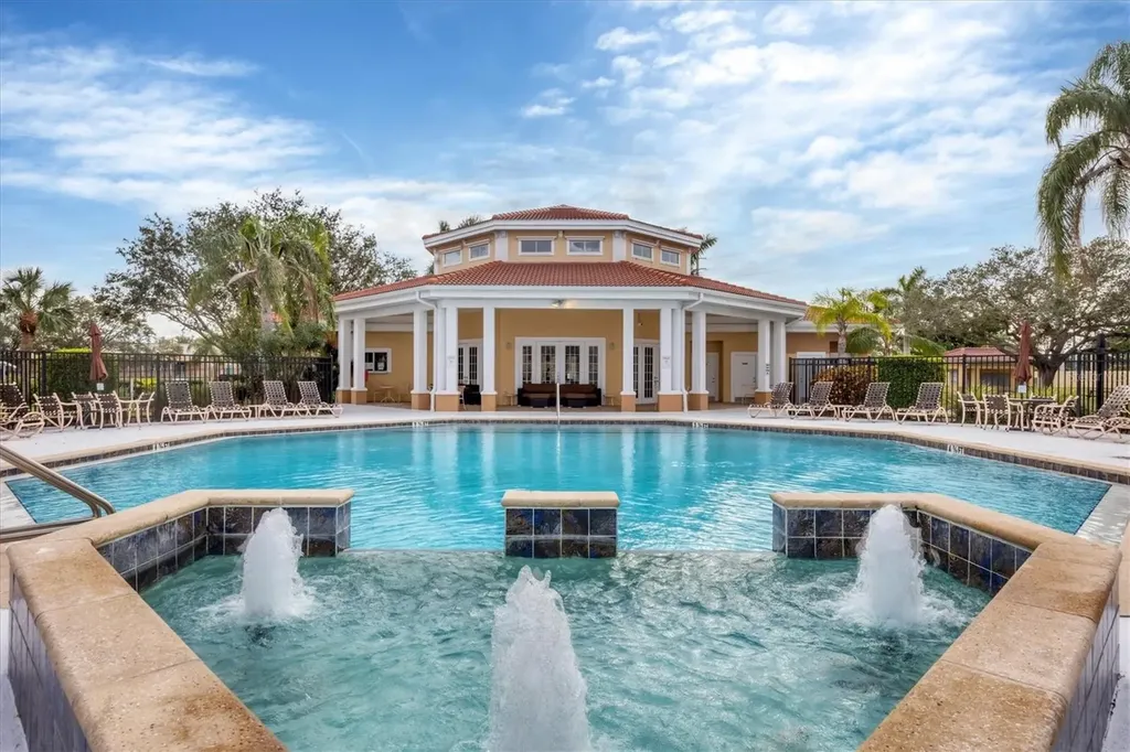 1015 Villagio Circle Sarasota FL 34237