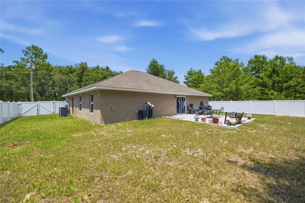 162 Guava Terrace Ocklawaha FL 32179