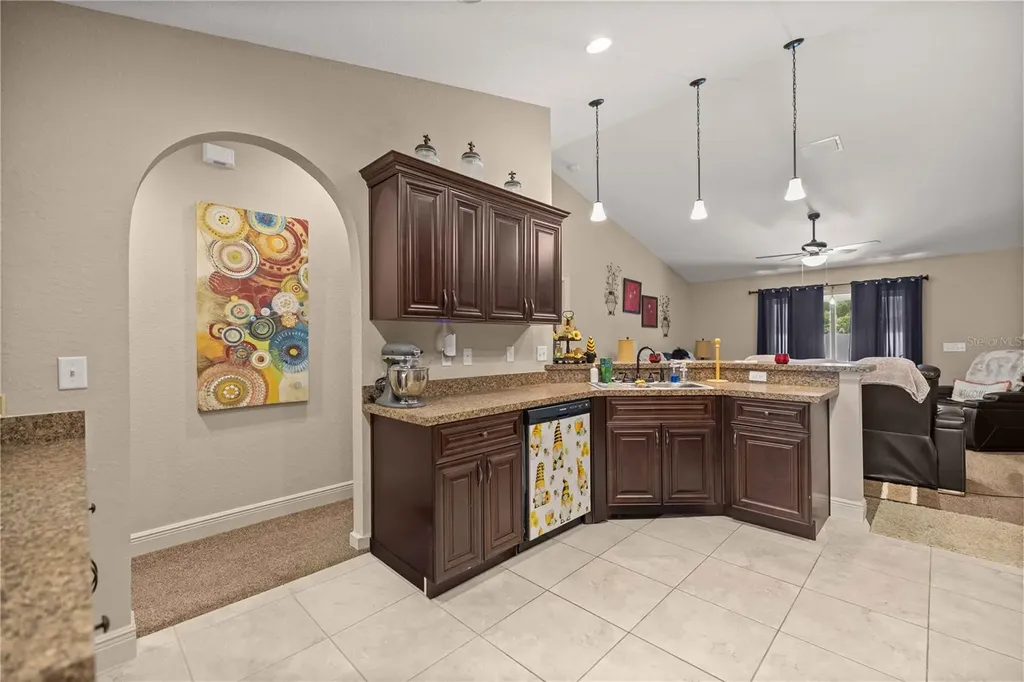 162 Guava Terrace Ocklawaha FL 32179