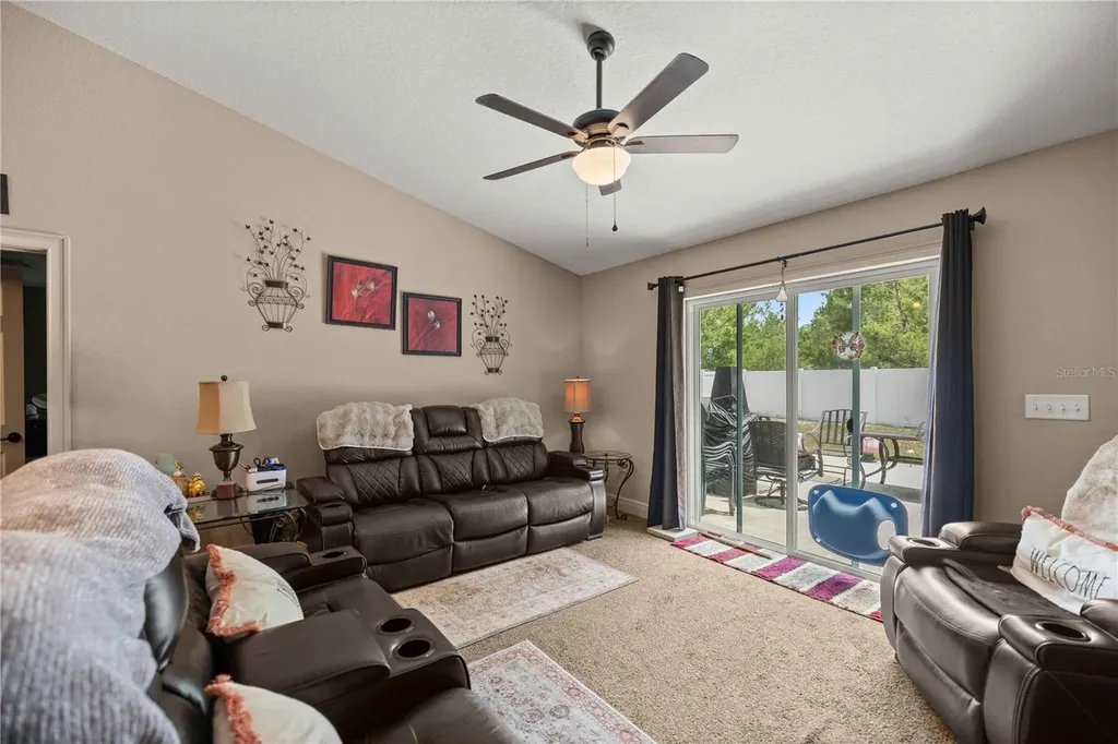 162 Guava Terrace Ocklawaha FL 32179