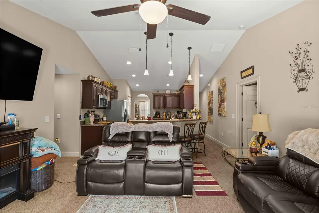 162 Guava Terrace Ocklawaha FL 32179