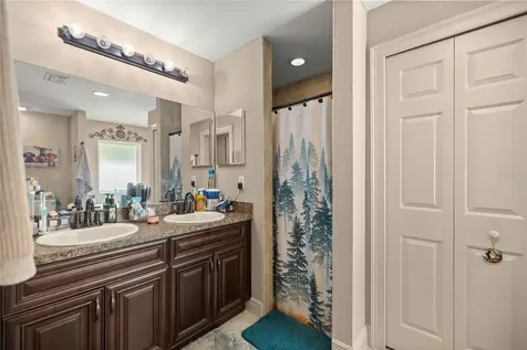 162 Guava Terrace Ocklawaha FL 32179