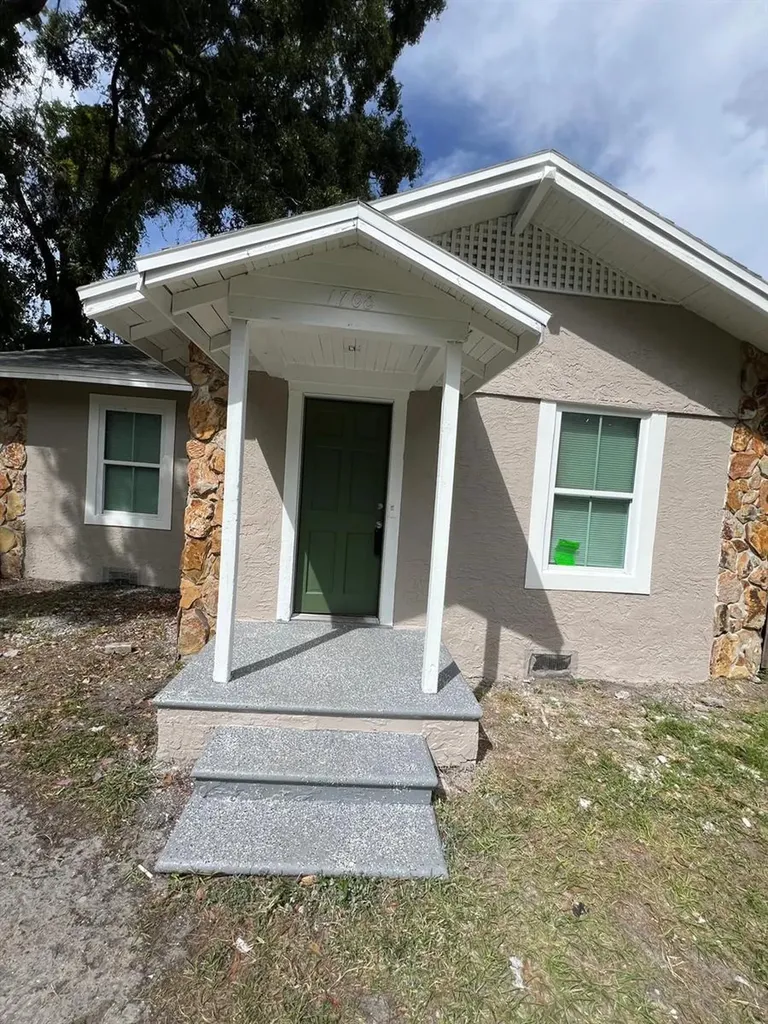 1708 E Nome Street Tampa FL 33604
