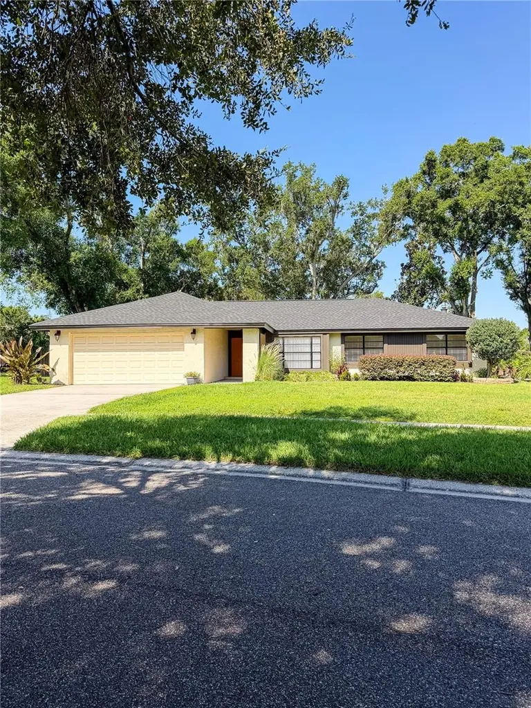 1315 Juniper Circle Plant City FL 33563