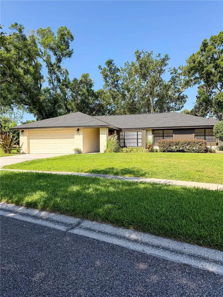 1315 Juniper Circle Plant City FL 33563