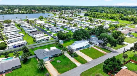 2334 Citrus Avenue South Daytona FL 32119