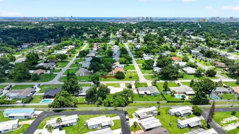 2334 Citrus Avenue South Daytona FL 32119