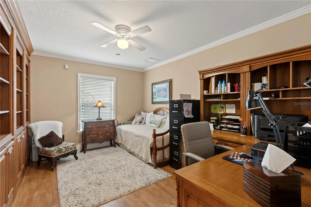 9897 NW 160 Avenue Morriston FL 32668