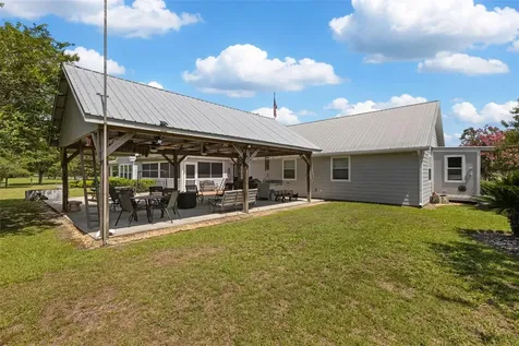 9897 NW 160 Avenue Morriston FL 32668