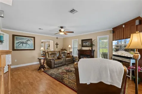 9897 NW 160 Avenue Morriston FL 32668