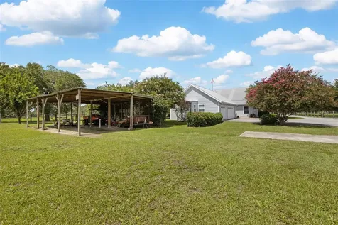 9897 NW 160 Avenue Morriston FL 32668