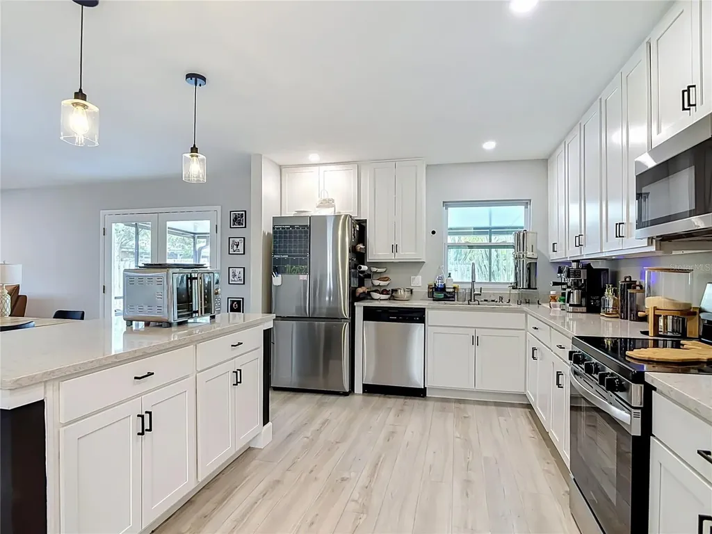8676 Hillside Drive Orlando FL 32810
