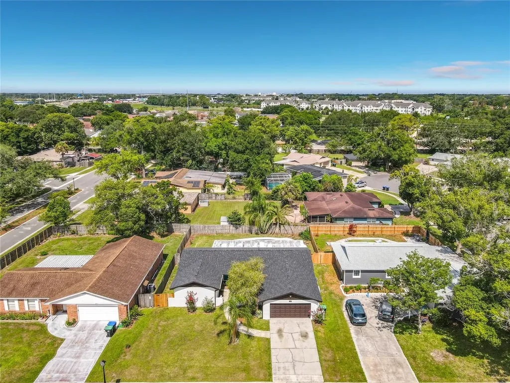 8676 Hillside Drive Orlando FL 32810