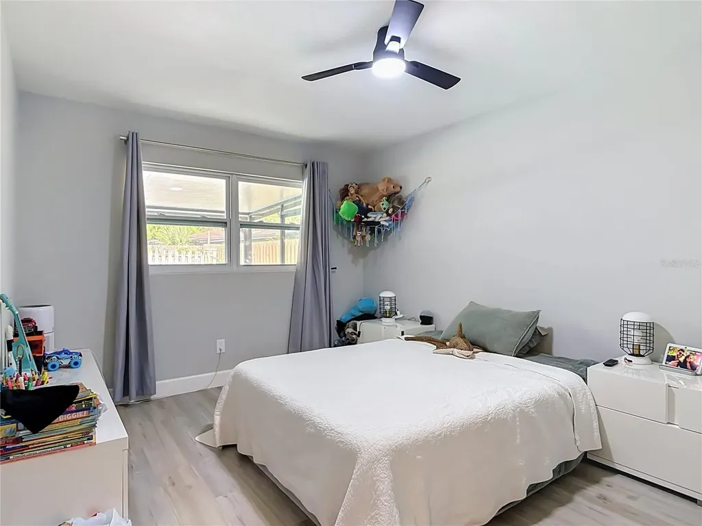 8676 Hillside Drive Orlando FL 32810