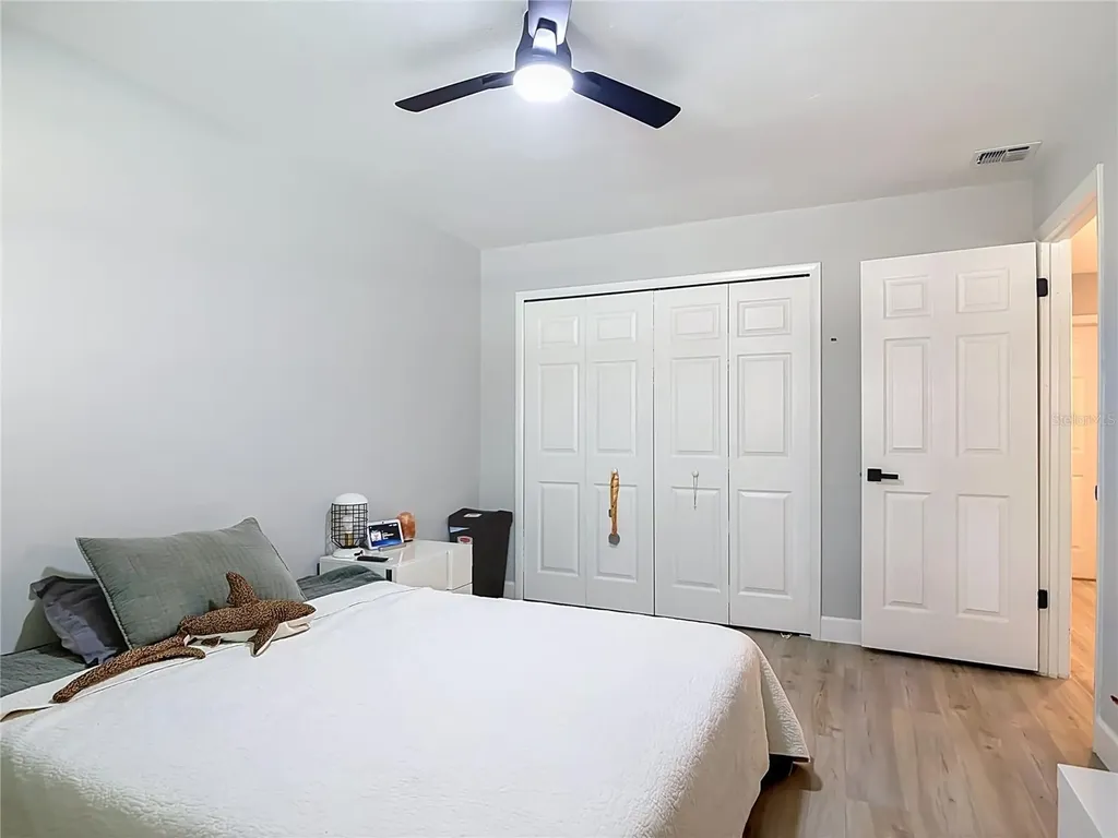 8676 Hillside Drive Orlando FL 32810