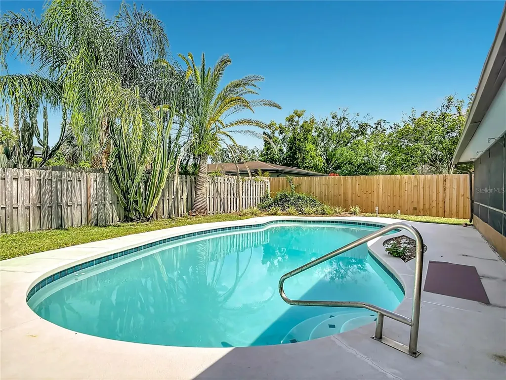 8676 Hillside Drive Orlando FL 32810