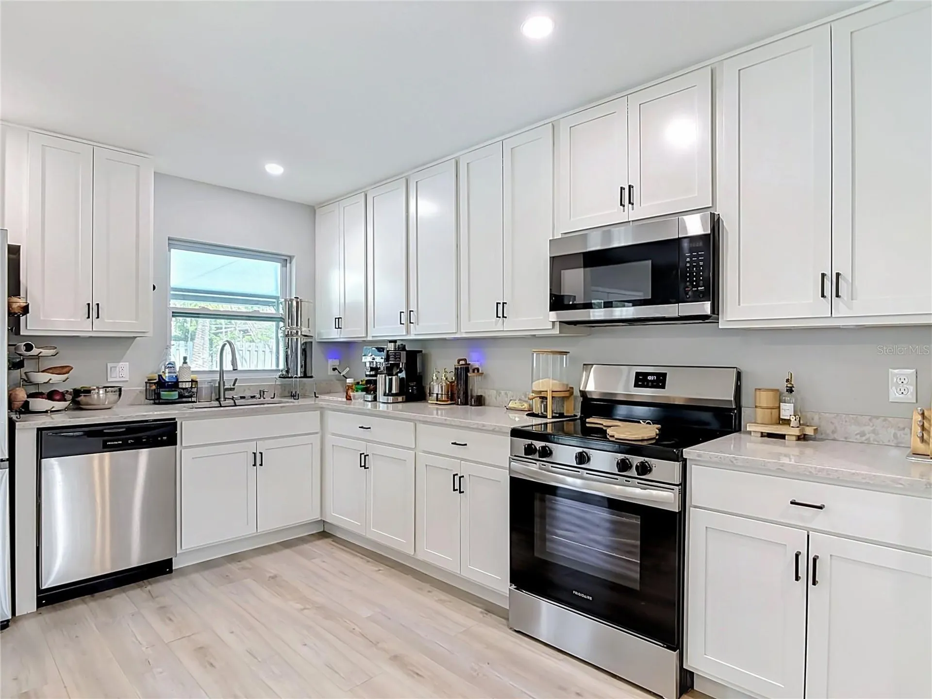 8676 Hillside Drive Orlando FL 32810