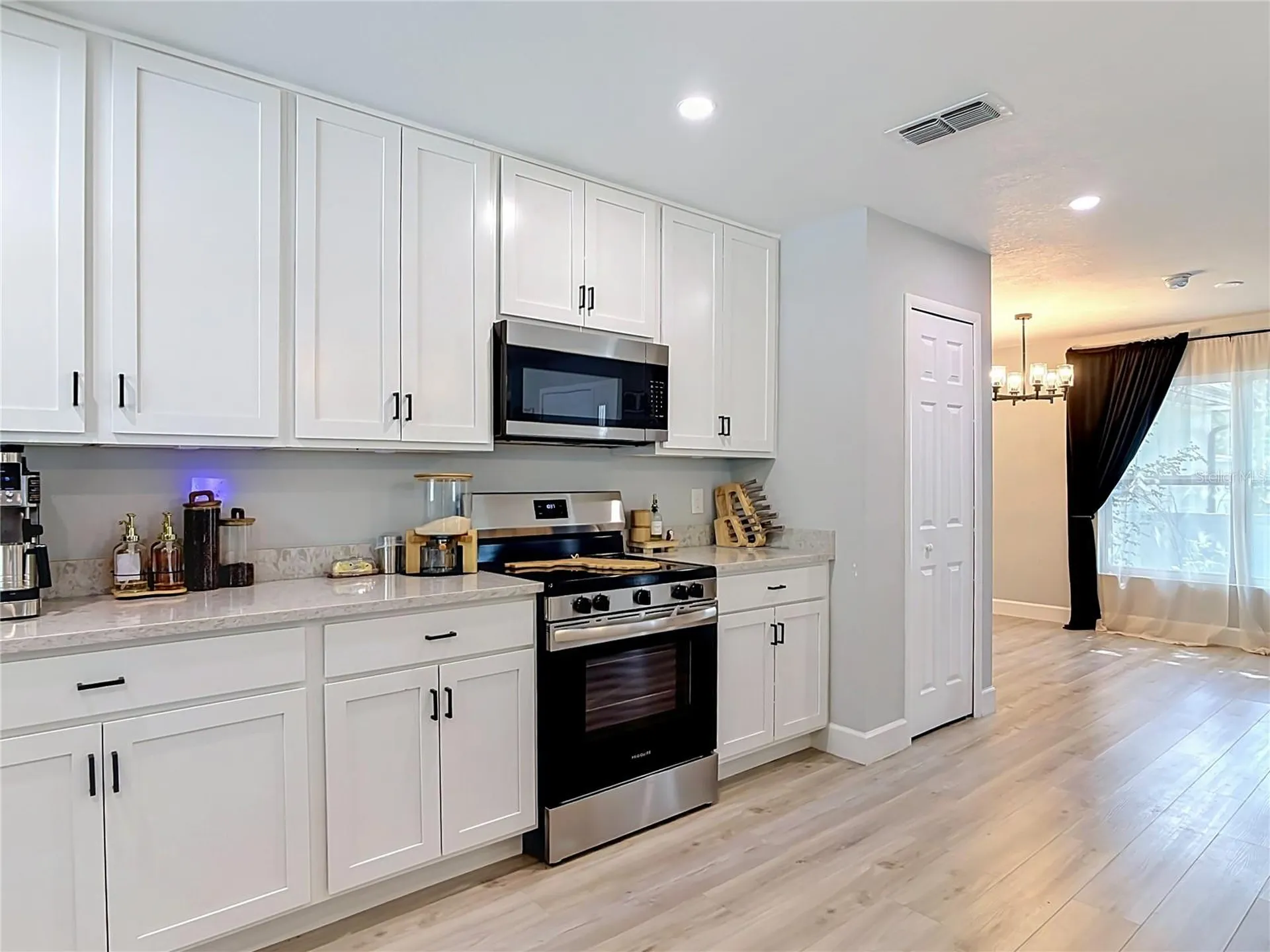 8676 Hillside Drive Orlando FL 32810