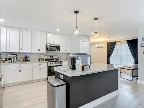 8676 Hillside Drive Orlando FL 32810