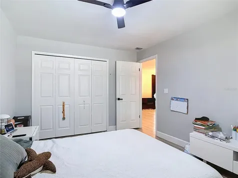 8676 Hillside Drive Orlando FL 32810