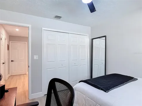 8676 Hillside Drive Orlando FL 32810