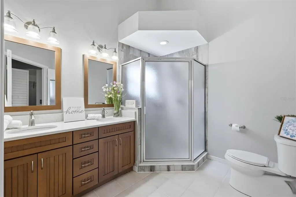 4461 Ascot Circle S Sarasota FL 34235