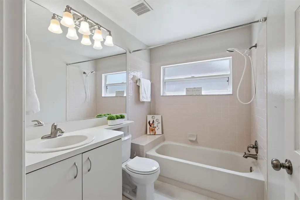 4461 Ascot Circle S Sarasota FL 34235