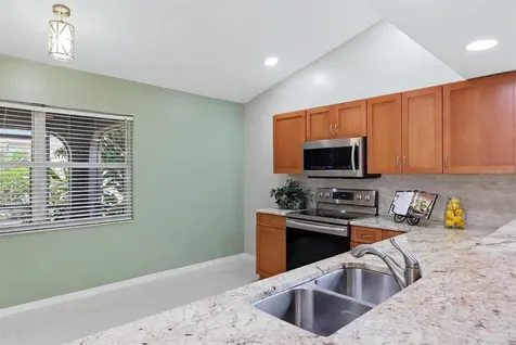 4461 Ascot Circle S Sarasota FL 34235