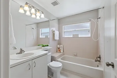 4461 Ascot Circle S Sarasota FL 34235