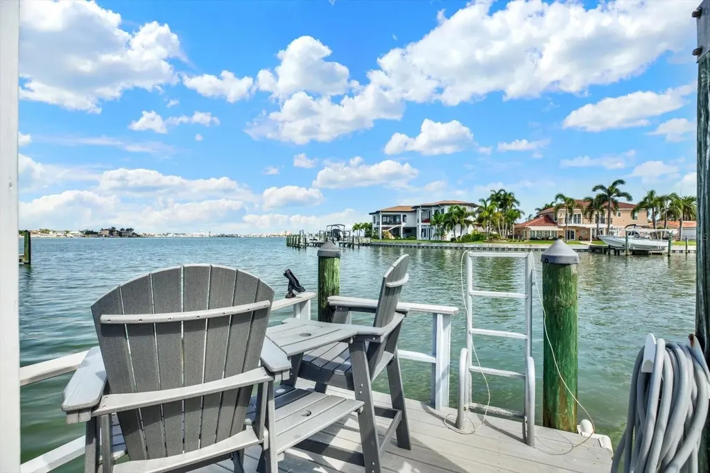 645 Boca Ciega Point Boulevard N St Petersburg FL 33708