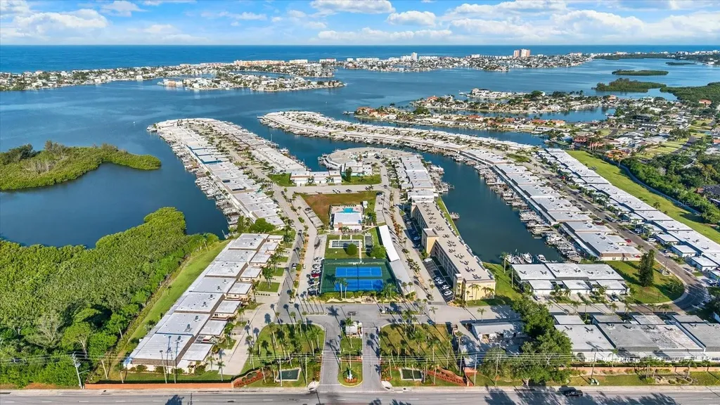 645 Boca Ciega Point Boulevard N St Petersburg FL 33708