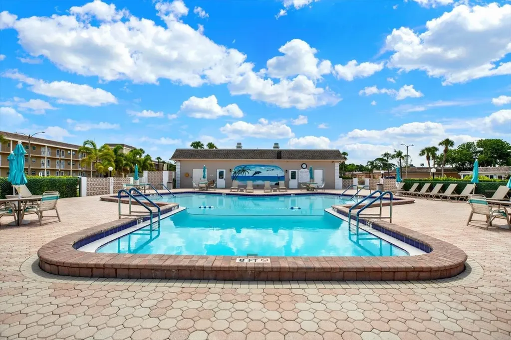 645 Boca Ciega Point Boulevard N St Petersburg FL 33708