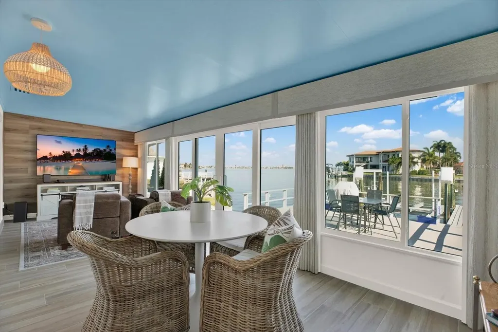 645 Boca Ciega Point Boulevard N St Petersburg FL 33708