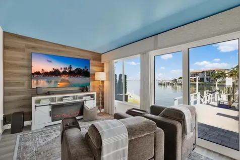 645 Boca Ciega Point Boulevard N St Petersburg FL 33708