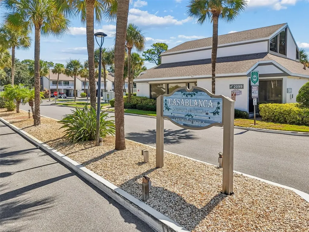 2117 Lakewood Club Drive S St Petersburg FL 33712
