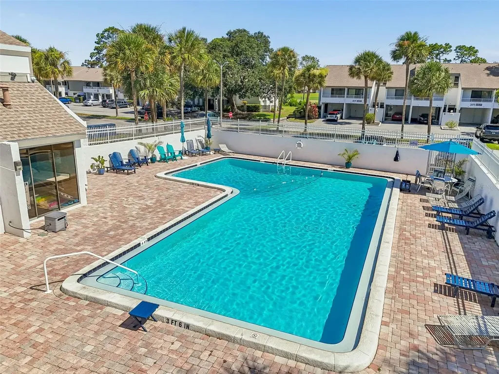 2117 Lakewood Club Drive S St Petersburg FL 33712